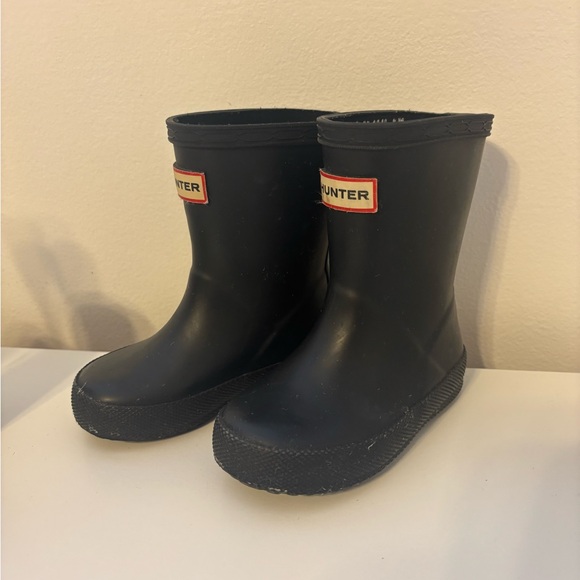 Hunter Kids Black Rain Boots - Picture 2 of 2